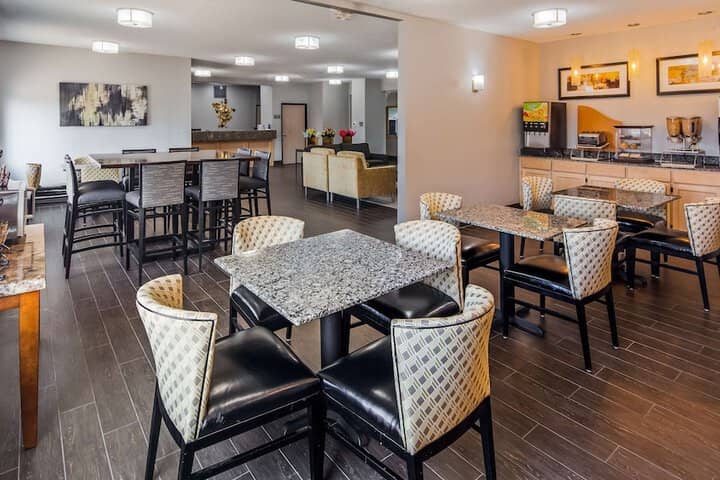 Breakfast area
